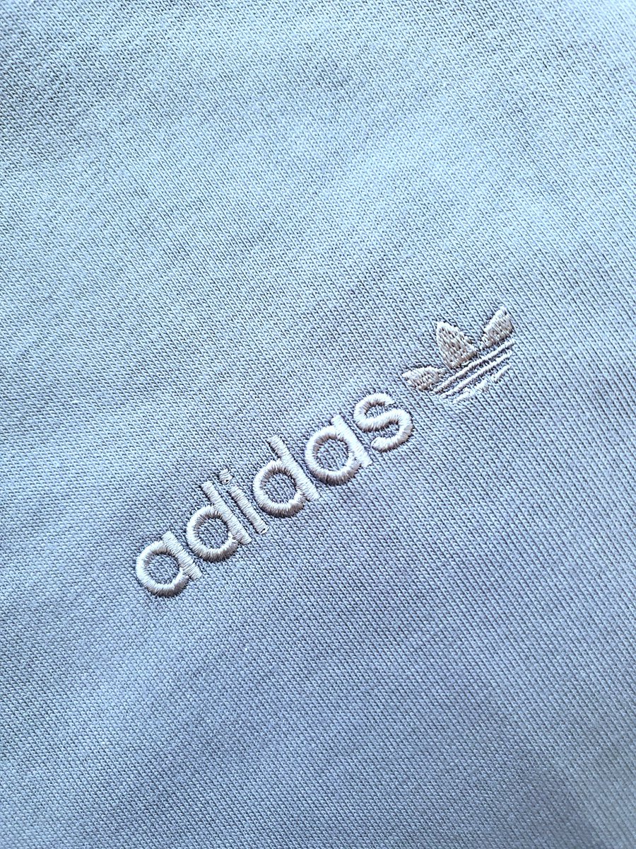 DPRIANarchive's tweet photo. 𝘀𝗲𝗽𝗮𝗿𝗮𝘁𝗲 𝗯𝘂𝘁 𝗶𝗻 𝘀𝘆𝗻𝗰 🧊
It finally came 😭🙏 I'm sooo HYPE to wear this!! Thank you, this looks incredible 👕🔥 @Originals_kr #ADIDASXDPR #SYNCPACK https://t.co/8YnOQBCnuL