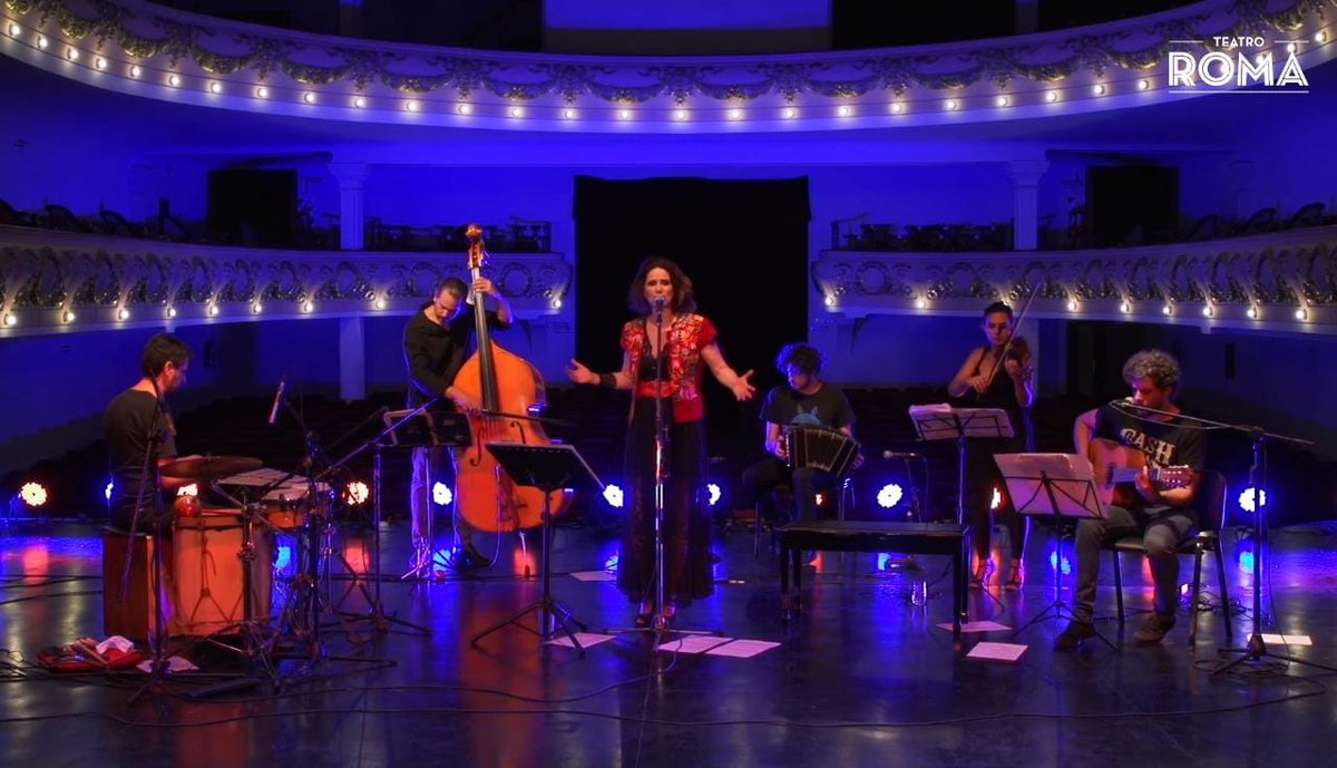 📷Compartimos imágenes de lo que fue el lanzamiento de 📺Pantalla Avellaneda, este fin de semana con las presentaciones de Flema, Moscato Luna y La Chicana. 
🌟Podes revivirlo ingresando a: cutt.ly/tnwfnuo
#PantallaAvellaneda #AvellanedaEsCultura