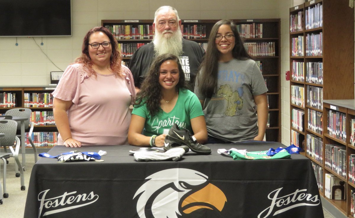 Congratulations to Chesnee’s <a href="/beach_jessa/">Jessa Beach</a> on signing with USC-Upstate on Monday morning!! <a href="/BSSportsJournal/">Boiling Springs Sports Journal</a> <a href="/ChesneeUpdates/">Chesnee Sports</a> <a href="/UpstateXCTrack/">USC Upstate Cross Country/Track & Field</a> <a href="/ChesneeHigh/">Chesnee High School Track</a> 

boilingspringssportsjournal.weebly.com/chesnee/beach-…
