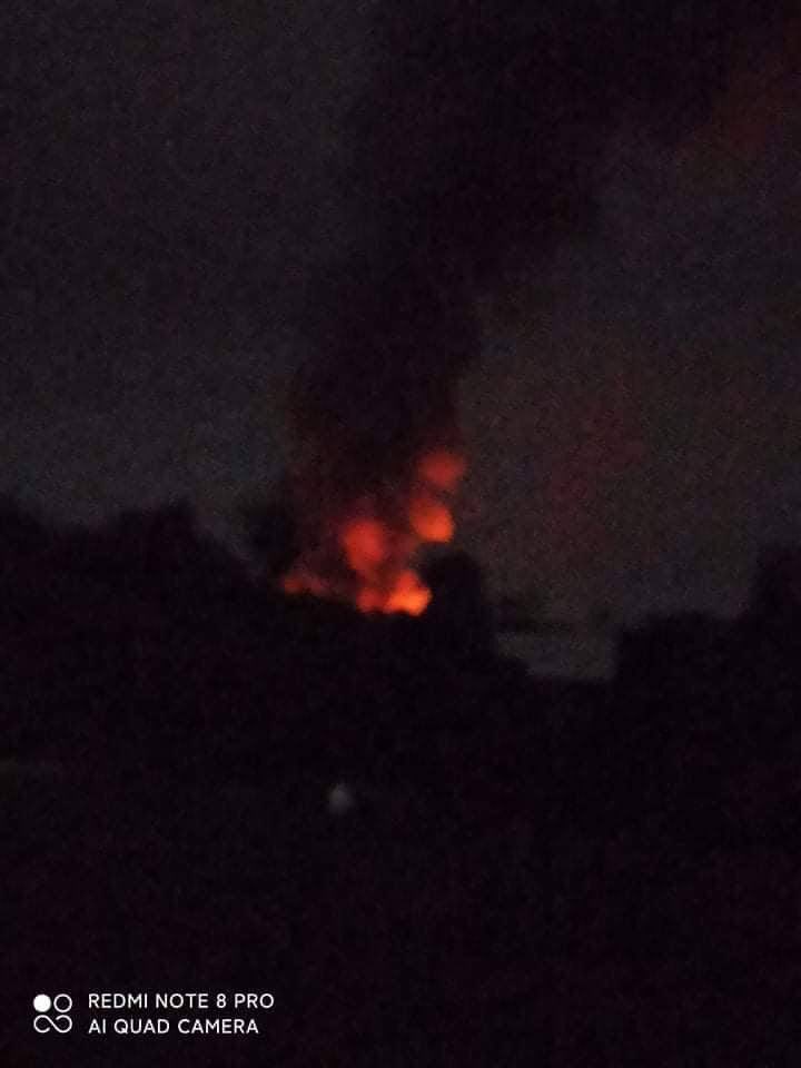 Tw // fire 
In Dawei, Kanyawkin High School fire broke out occurred at around 10:45pm.
#WhatsHappeningInMyanmar 
#May24Coup 
#HelpKayah