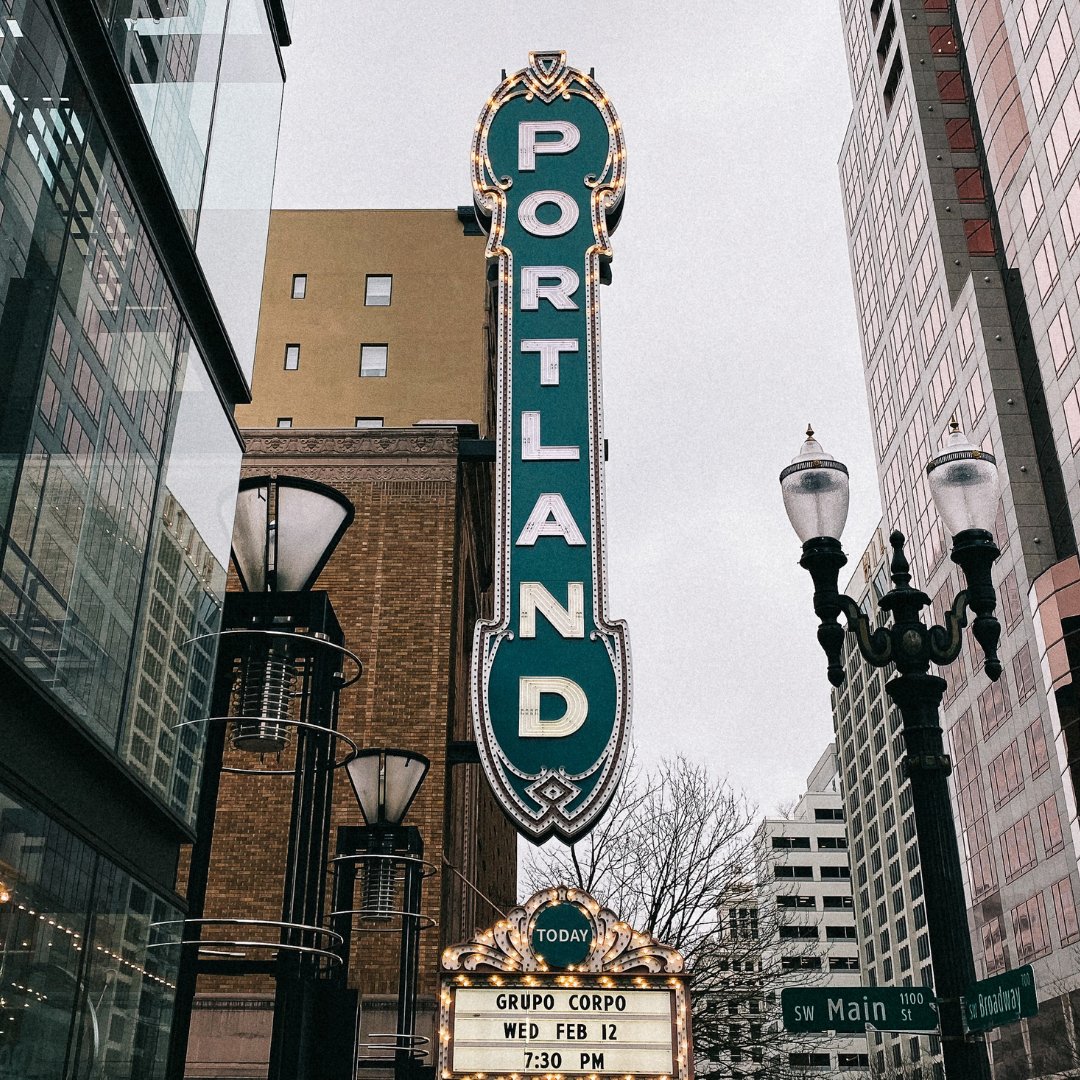 AmeriStudent's tweet photo. Dreaming of studying somewhere with mountains, forest trails, and a hip urban environment? Portland, Oregon might just be the city for you!

Check out our website for information about student accommodation in Portland.

#portland #pnw #studyabroad #internationalstudents https://t.co/TS4IblpBiz