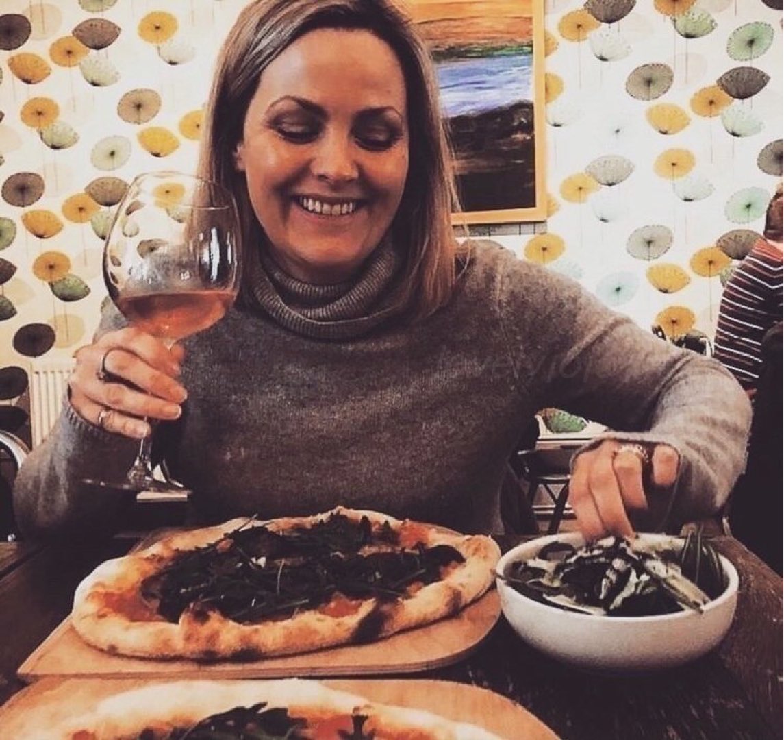 lovelyjojoyner_'s tweet photo. birthday girl 😚 | @dollyjoyner <3 https://t.co/KG1AU32PiA