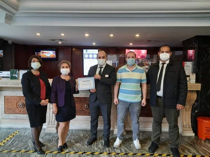 BeyogluSgm's tweet photo. Sosyal Güvenlik Haftası Kapsamında İşverenlerimize ziyaret edilmiş ve kendileri için hazırlanan Teşekkür Belgeleri takdim edilmiştir. https://t.co/ZzDOKvhFtM