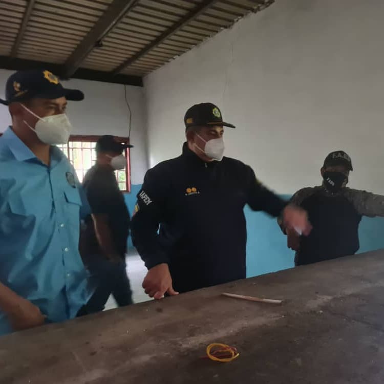 PoliciaMiranda1's tweet photo. El día de hoy se supervisó el módulo de seguridad #IAPEM #ElCumbo municipio #AndresBello dónde las autoridades evaluaron el funcionamiento de la misma. Al lugar se presentaron @argotte5 @garciapintojose @faescpnb @GNB_Pueblo @emergenciapoli https://t.co/wRm4DDMkV3