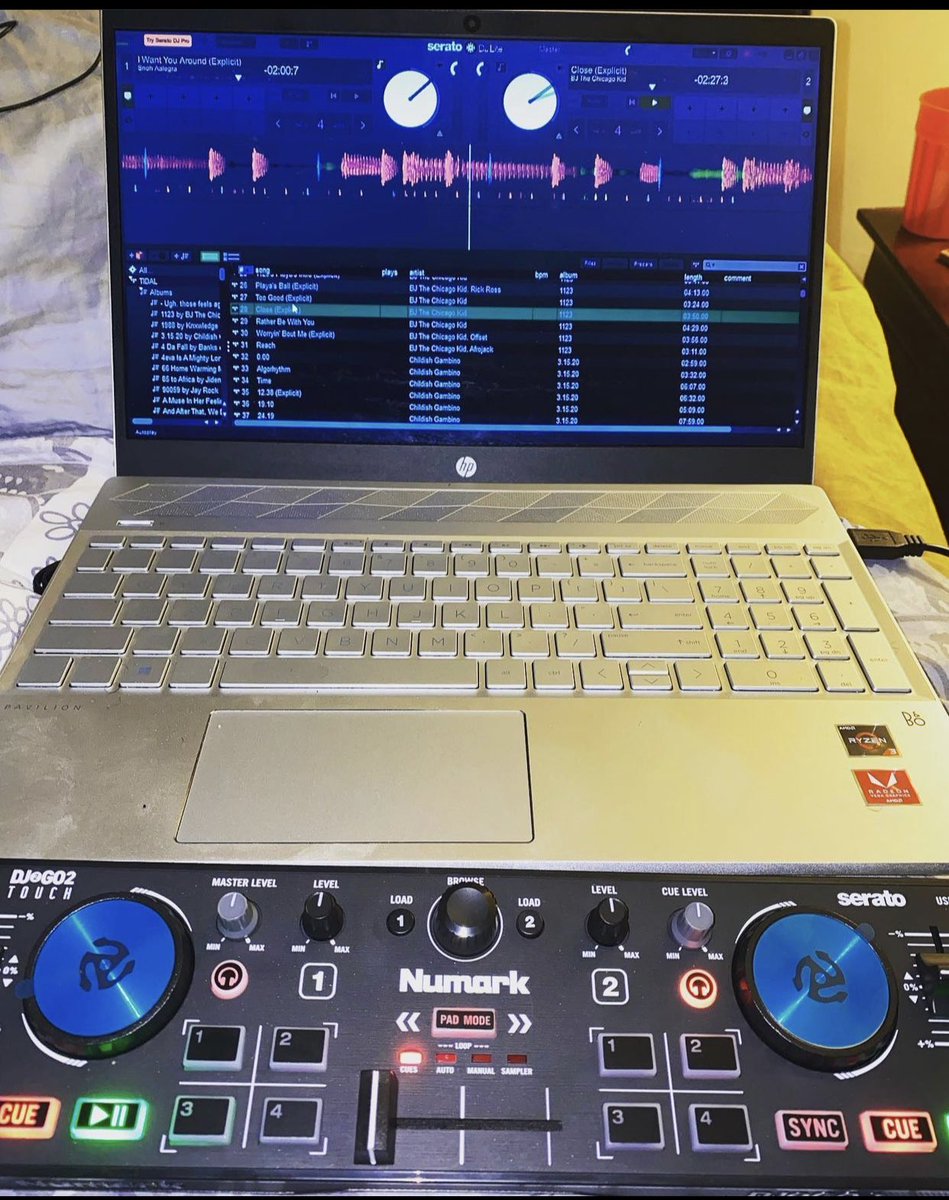 Boogiebabyg's tweet photo. One year ago I finally pursued my passion. Now as a business owner, this is only the beginning of what God has in store for me. Wise man said the greatest act of humanity is to inspire others. #HPEG https://t.co/JozsrtUuC8