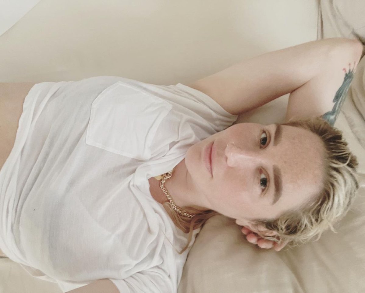 KeshaRose's tweet photo. the sound of existential bliss and chaos combined ⭕❤️⭕ https://t.co/20mJ5wqLko