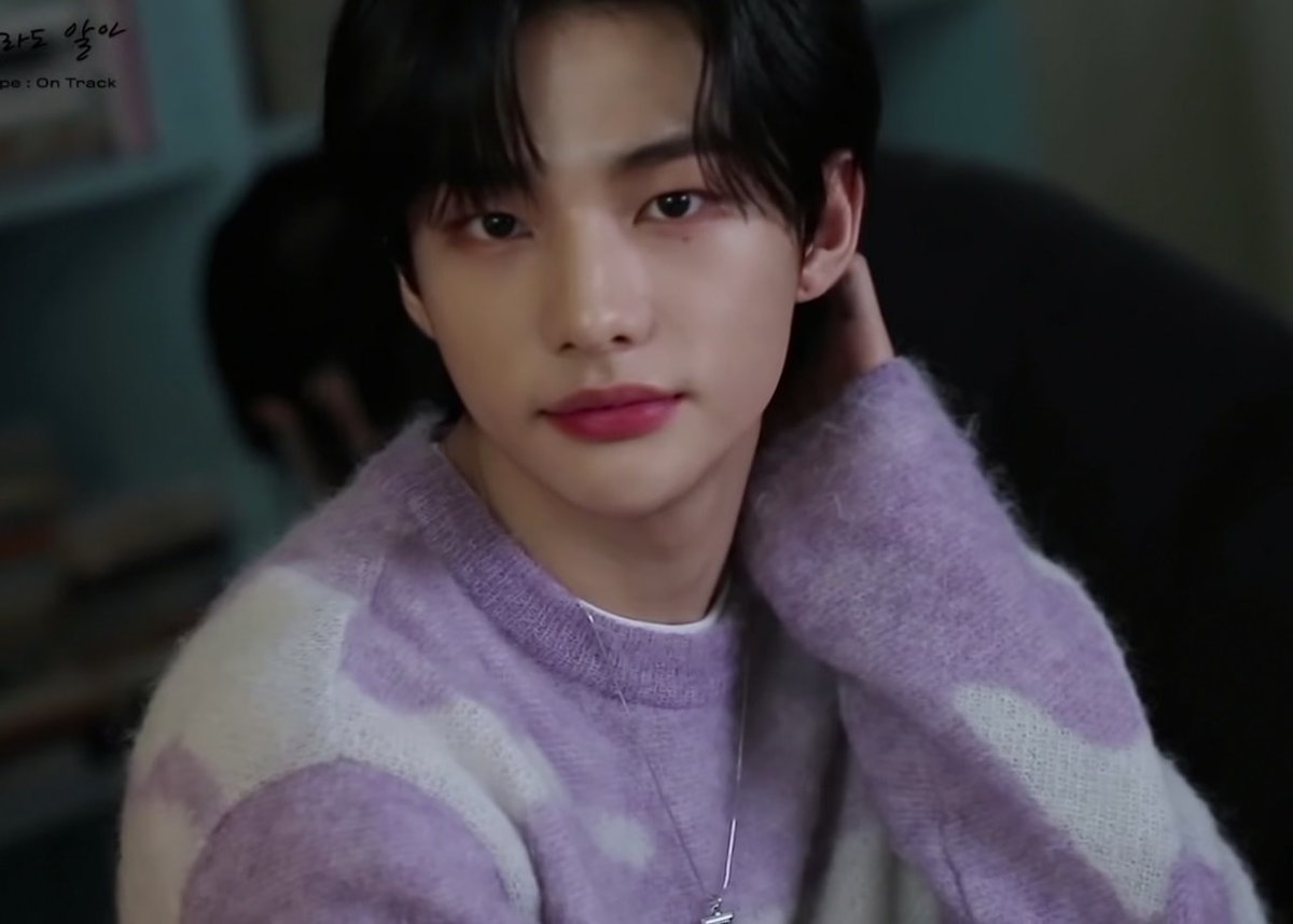 beccastay's tweet photo. Here's a #hagstay doing her best at #StaySelcaDay my poor hair looks grey🤣 ah well. 

#SSD #StrayKids @Stray_Kids https://t.co/Es6SvIvQU8