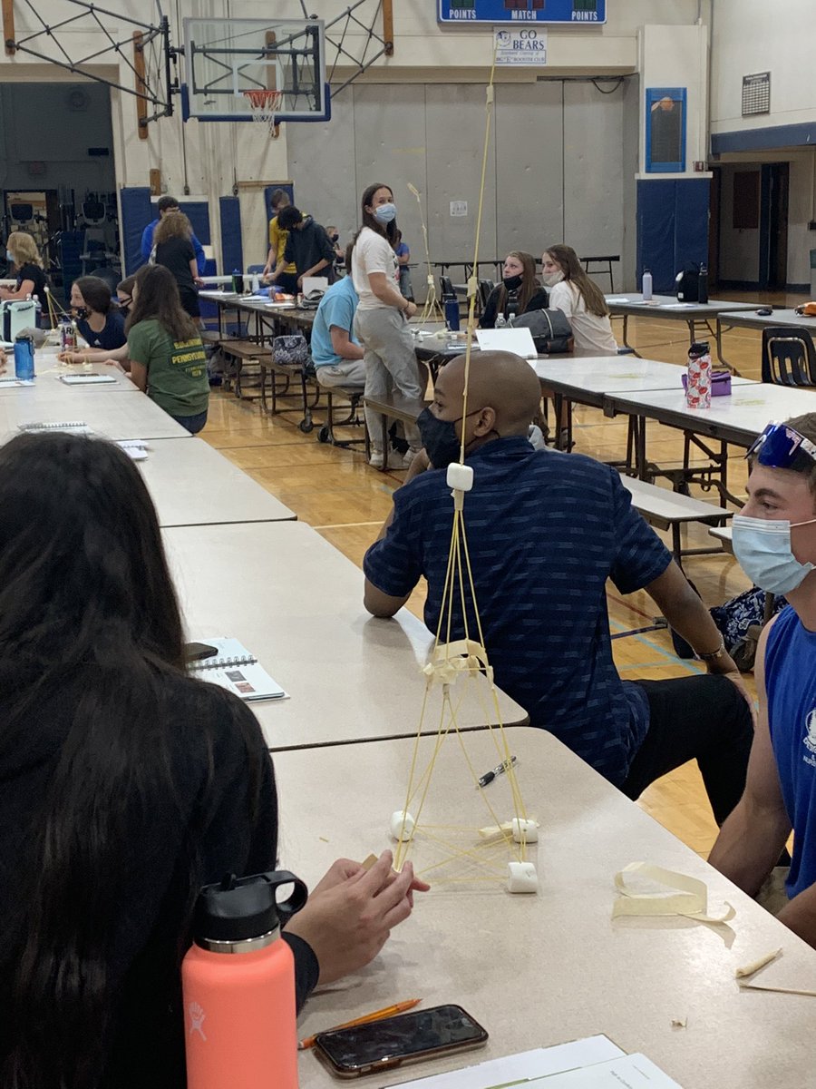 Juniors, during their Leader in Me training today, completed the marshmallow challenge. Some of the towers turned out fantastic!! <a href="/EtownAreaHS/">Elizabethtown Area HS</a>