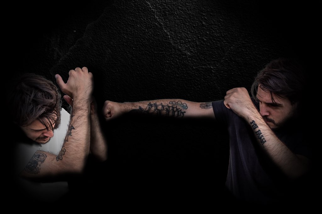 “C'è qualcosa nell'arte, come nella natura del resto, che ci rassicura e qualcosa che invece ci tormenta, ci turba. Due sentimenti eterni in perenne lotta, la ricerca dell'ordine e il fascino del caos: dentro questa lotta abita l'uomo, lì abitiamo noi, tutti, ordine e disordine.