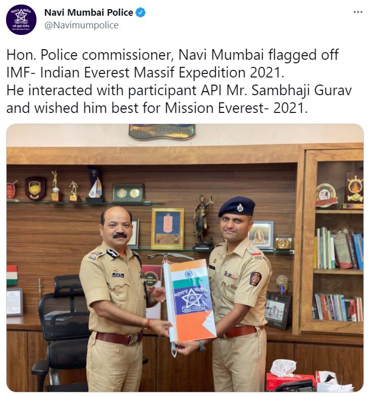 bksinghips's tweet photo. Very proud moment for Navi Mumbai Police as our API Shambhaji Gurav successfully reached the Mount Everest Summit yesterday.Heartiest Congratulations.👌👌👌👍👍👍Jai Hind 🇮🇳.@CMOMaharashtra @maharashtra_hmo @DGPMaharashtra @Navimumpolice https://t.co/8i1e9BWnl5