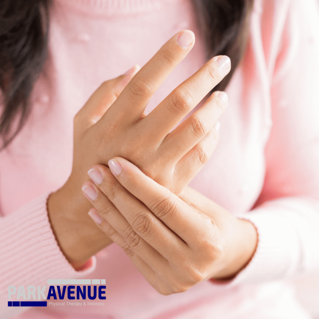 May is Arthritis Awareness Month! Learn more today:

buff.ly/2WFA0NG  

#PhysicalTherapy #PhysicalTherapist #LongIsland #Huntington #Northport #Arthritis