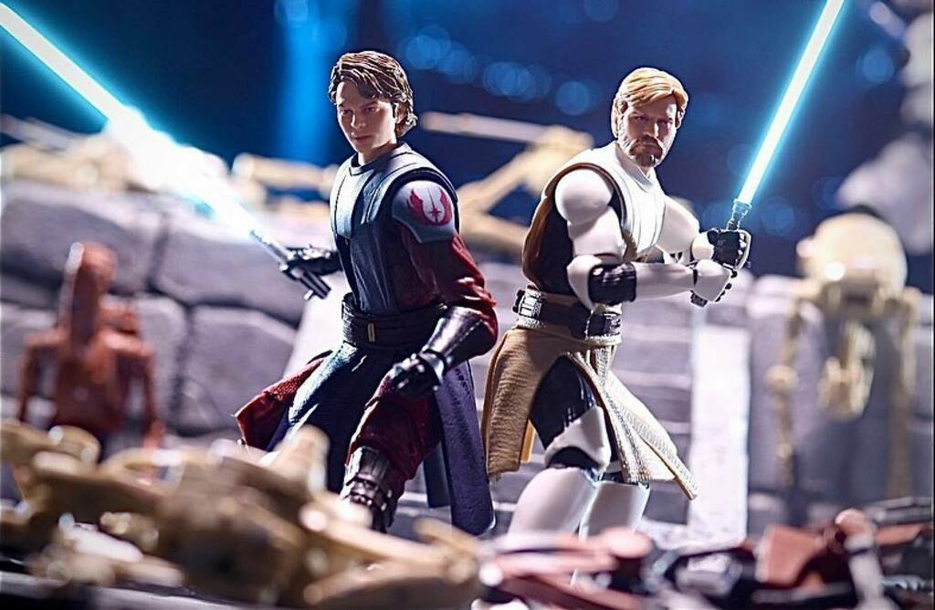 SWTimeShow's tweet photo. The Generals as captured by @forcephotos_ ✊🏻 use #starwarstimeshow for features #theclonewars #generalkenobi #generalskywalker https://t.co/wmiqVr30Mf https://t.co/9KT1A5rj9M