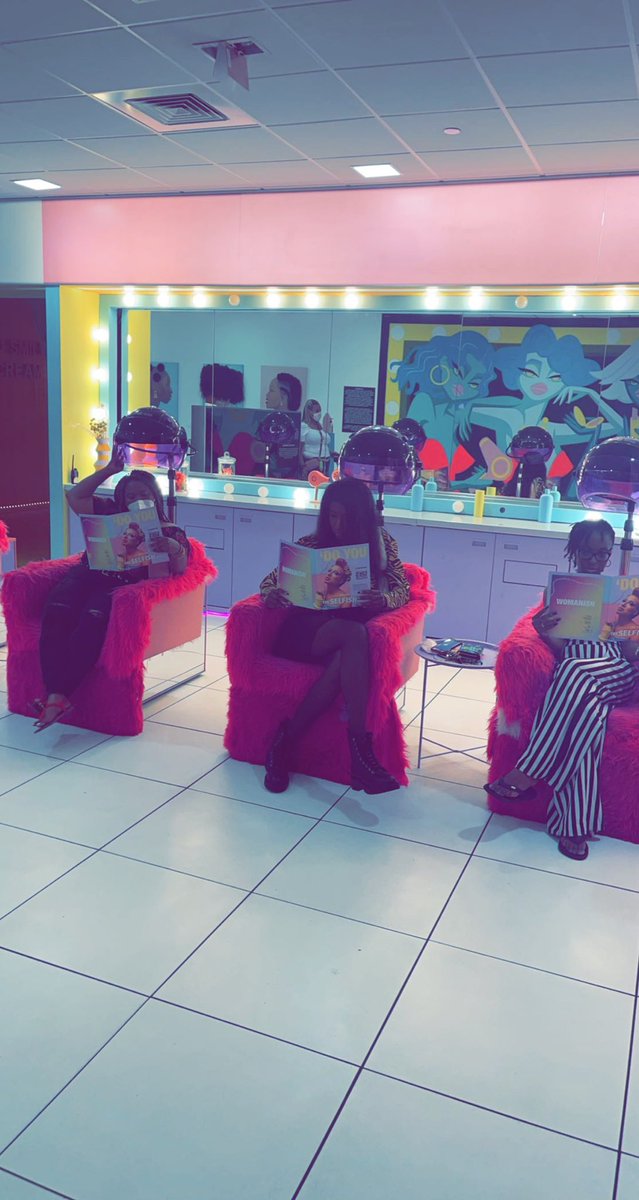 shopwithcuties's tweet photo. Over the weekend, CEO &amp; friends had the opportunity to check out the @WomanishE in Chicago, IL.

#CutiesBeautySupply #CutiePieBeautified #Beauty #Thewomanishexperience  #Wearewomanish  #Womanish #Blackish #Feminish #BlackArt  #ImEveryWoman #WomanishExperience #CelebrateWomen https://t.co/hbk6c5HTih