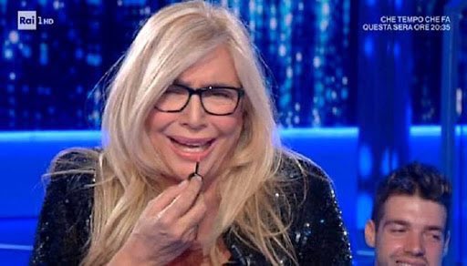 lagiustissima's tweet photo. Non Tina che smonta un’ora di interventi di Gianni, indovinando pure chi sarà la scelta #uominiedonne https://t.co/6nf34gQ10Y