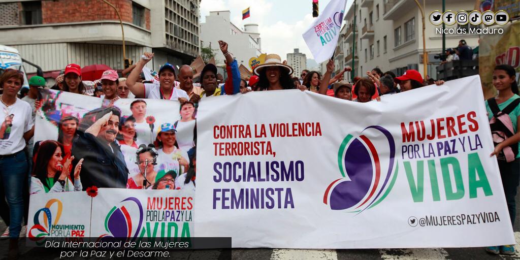 NicolasMaduro's tweet photo. A lo largo de la historia, la mujer ha jugado un papel vital en la lucha para erradicar todas las formas de violencia. En este día, reconocemos la sabiduría, firmeza y espíritu solidario que las guía en la búsqueda de la paz para la humanidad. ¡Hermanas, Reciban Todo Mi Apoyo! https://t.co/G8ez6KIVLQ