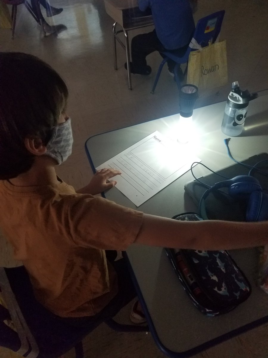 tcguth's tweet photo. What makes writing time extra special? Flashlight FUN at Rodgers Forge Elementary!
#abccountdown
#Fisfor🔦
20 letters and 20 days of school to go!
@missyfanshaw
@RodgersForgeES
@BaltCoPS https://t.co/ZhUgtS0ELW