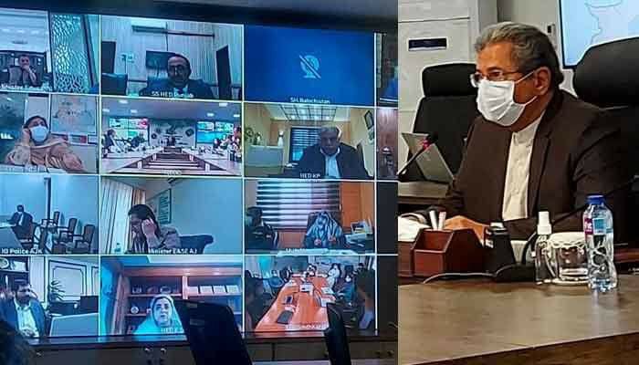 MalhiJabbar's tweet photo. #Shafqatmehmood
Their meeting is online and they wany physical exams... #clapforhim https://t.co/LSeXlf3NRc