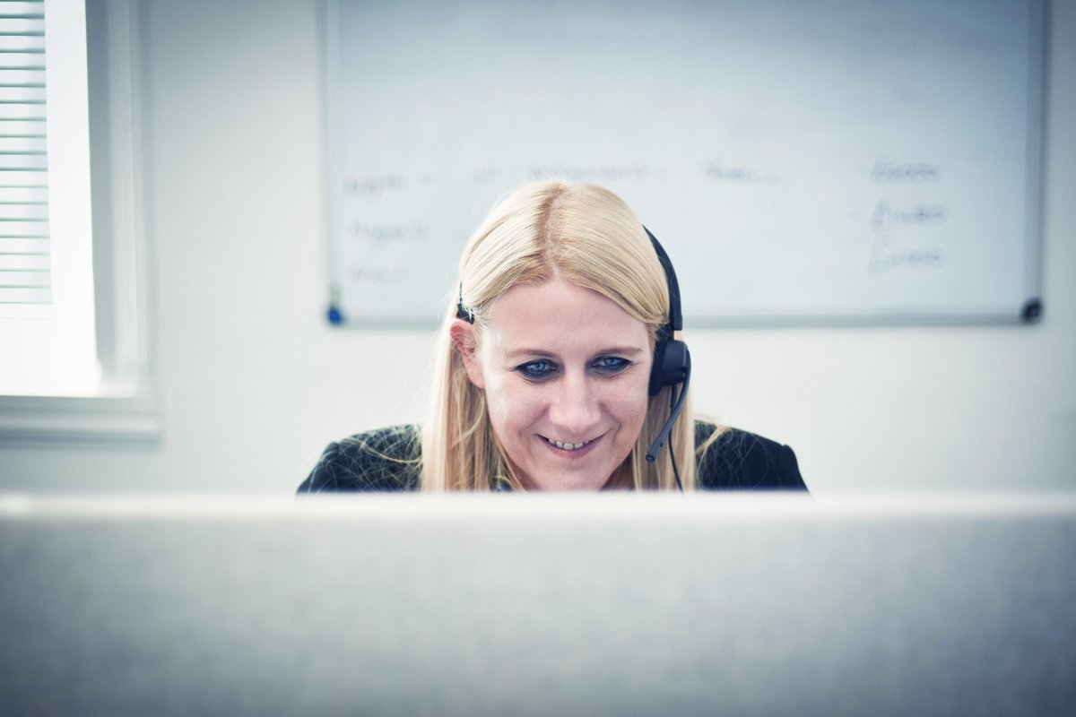 worksrec's tweet photo. Busy busy busy!  

Lots going on at the moment, the buzz is back in the office! We love helping all you lovely lot finding jobs and filling roles. 

Here's our lovely Claire working away on a sunny Monday! 😊

#recruitment #Leeds #MondayMotivation https://t.co/aAgpKgz1ZA
