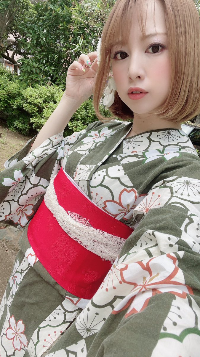 玉ちゃん ひとまず本日の告知終了 こまめじゃなくて連打になってごめんなさひ 今日は今年初の浴衣を着たよ ザ和風 お天気でよかった 玉ちゃん ひとまず本日の告知終了 こまめじゃなくて連打になってごめんなさひ 今日は今年初の浴衣を着たよ ザ和風 お天気でよかった