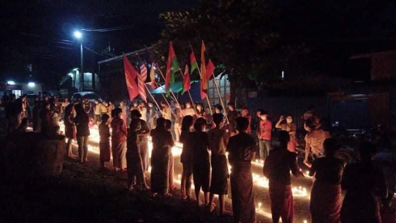 Night strike in Kachin State, Phakant Township, Mashi Ka Taung against military regime tonight. 
#HelpKayah
#May24Coup
#WhatsHappeningInMyanmar