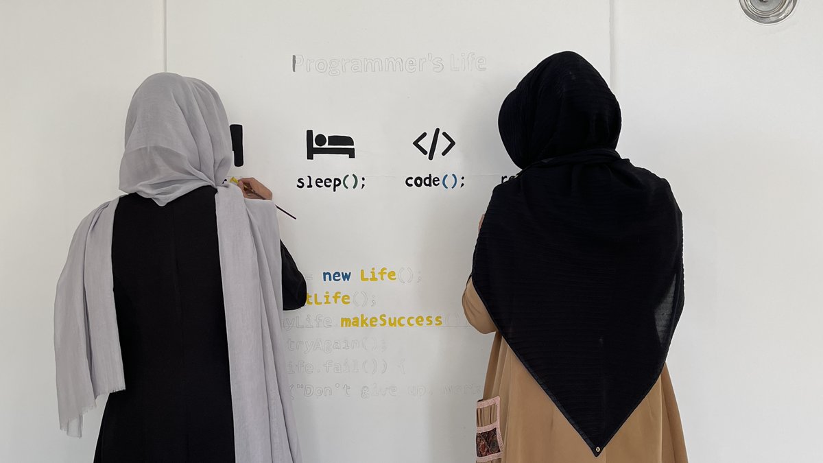 CodeToInspire's tweet photo. #MondayMotivation 

Excited to see everything is coming together!😊
Last phase of our school renovation. 
Thanks to our graphic designs students making our wall inspiring and beautiful 👏🏻🎨
#AfghanGirlsCode
#WomenInTech https://t.co/1Ho86qvKuG