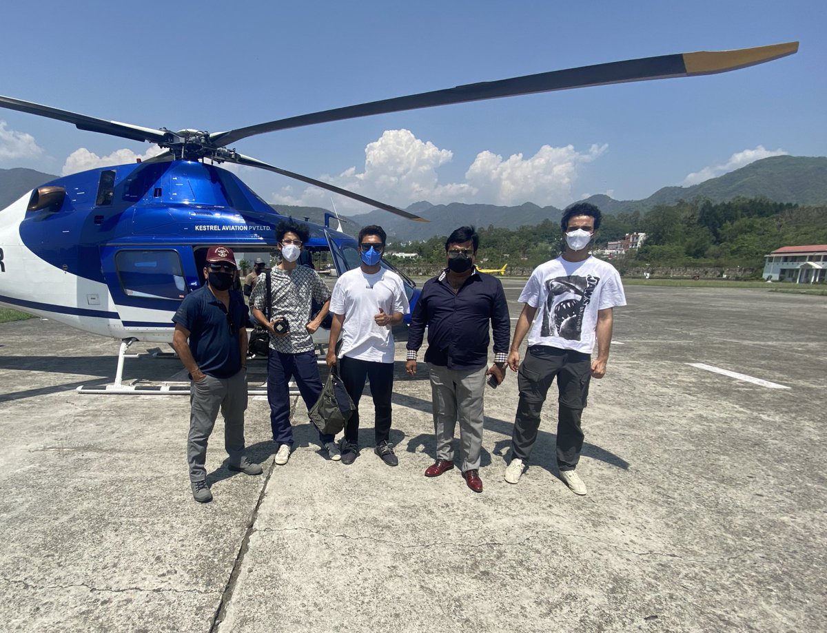 TheRaghav_Juyal's tweet photo. Thank u @Umeshnni chacha 🙏🏻😌for donating and helping people In this crisis , thank u @SonuSood @ImRaina @MdShami11 @TheShilpaShetty @TheRajKundra @BoneyKapoor for supporting the cause https://t.co/LAgKjMnExK