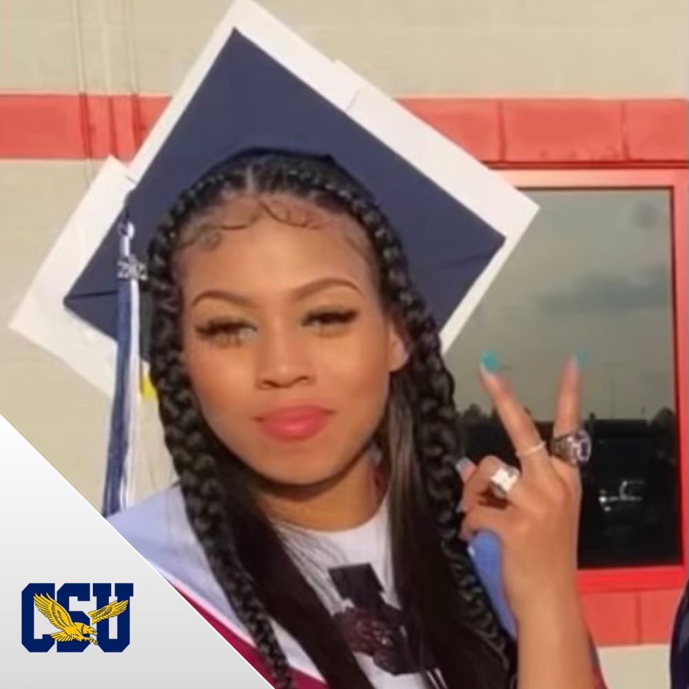 CoppinStateWBB's tweet photo. Congratulations to our newest graduates. Cortney and Jewel we are so proud of you! 💙💛 #letthetransformationbegin https://t.co/JXuVL4h8js