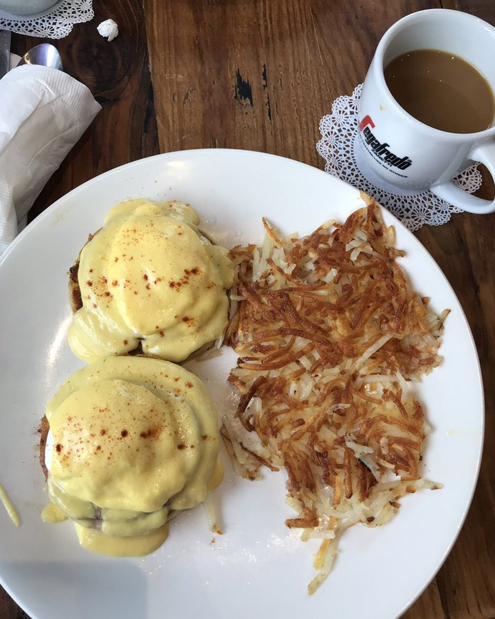 benny_cafe's tweet photo. I just love the smell of eggs benedict and hashbrowns in the morning👃😍

👉Click here to Order for Pickup ➡ https://t.co/kCaFZ4V8qB

𝗧𝗮𝗸𝗲𝗼𝘂𝘁 𝗮𝗻𝗱 𝗗𝗲𝗹𝗶𝘃𝗲𝗿𝘆 𝗢𝗡𝗟𝗬

#Baygreens #CaliforniaEats #CaliforniaSalad #GourmetCalifornia #OaklandSalad #Oakland https://t.co/WflIC1FSNX