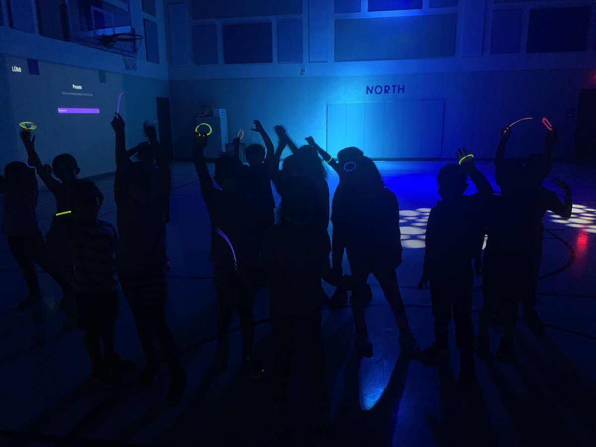 Mrs_Wolpert's tweet photo. Glow stick dance party!!!! #CREFieldDay https://t.co/ooOLavzc1i