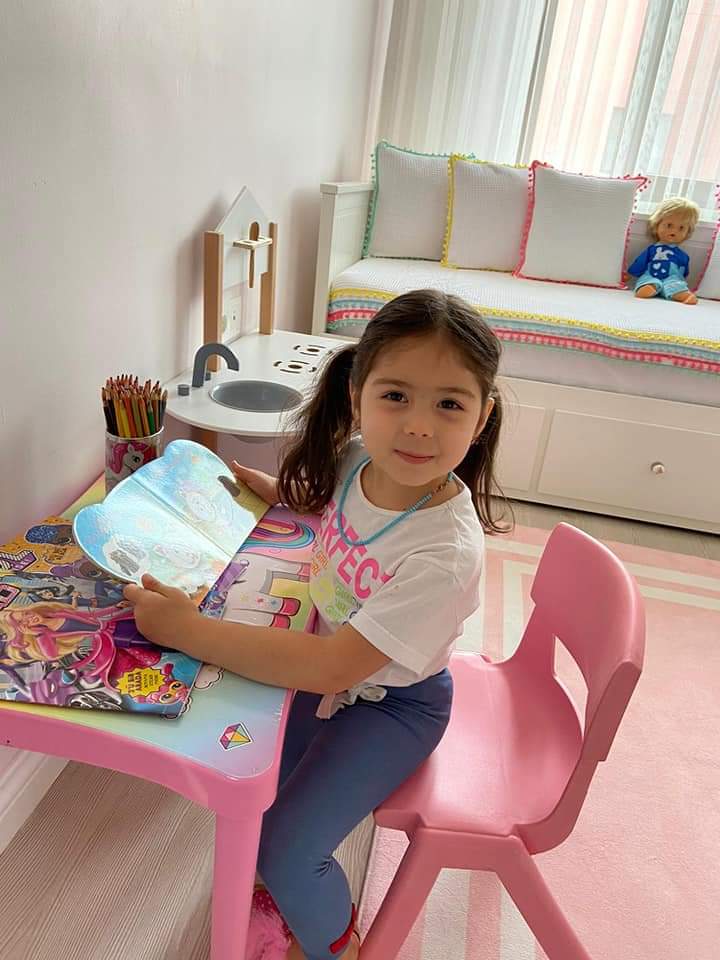 ŞÜKRAN ÖNEY ANAOKULU OLARAK OGRETMENIM YANI BAŞIMDA KİTABIM BAŞ UCUMDA projesi kapsaminda saat 20.00'da kitap yolculugumuz Minik Kedicikler Sınıfımızla devam etmektedir.
<a href="/tcmeb/">Millî Eğitim Bakanlığı</a> <a href="/ziyaselcuk/">Ziya Selçuk</a> <a href="/safran1958/">Mustafa SAFRAN</a> <a href="/Cevdet_Atay/">Cevdet Atay</a> <a href="/omerinan06/">Ömer İNAN</a> <a href="/okancbn/">Dr. Okan Çoban</a>
#öğretmenimyanıbaşımdakitabımbaşucumda