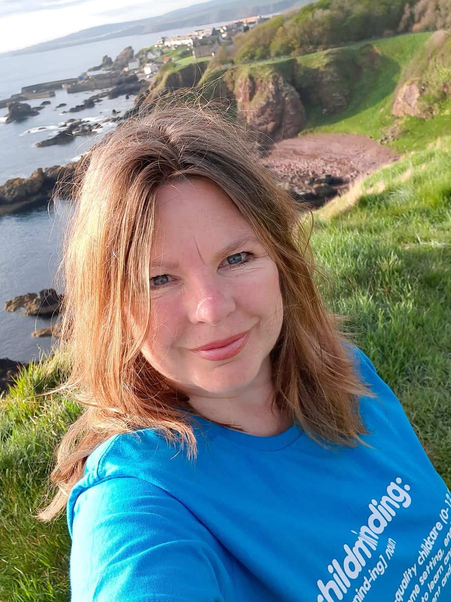 ScotChildmind's tweet photo. Here are some fantastic photos from Raquel Lloyd-Jones, our CDO for the Scottish Borders, who was promoting childminding while on a recent walk in the beautiful countryside with her dog ‘Sandy Scout’.
#WhereDoYouWearYours #TeamSCMA
#CheerforChildminding #ChangingTheNarrative https://t.co/AoTzWpXqbv