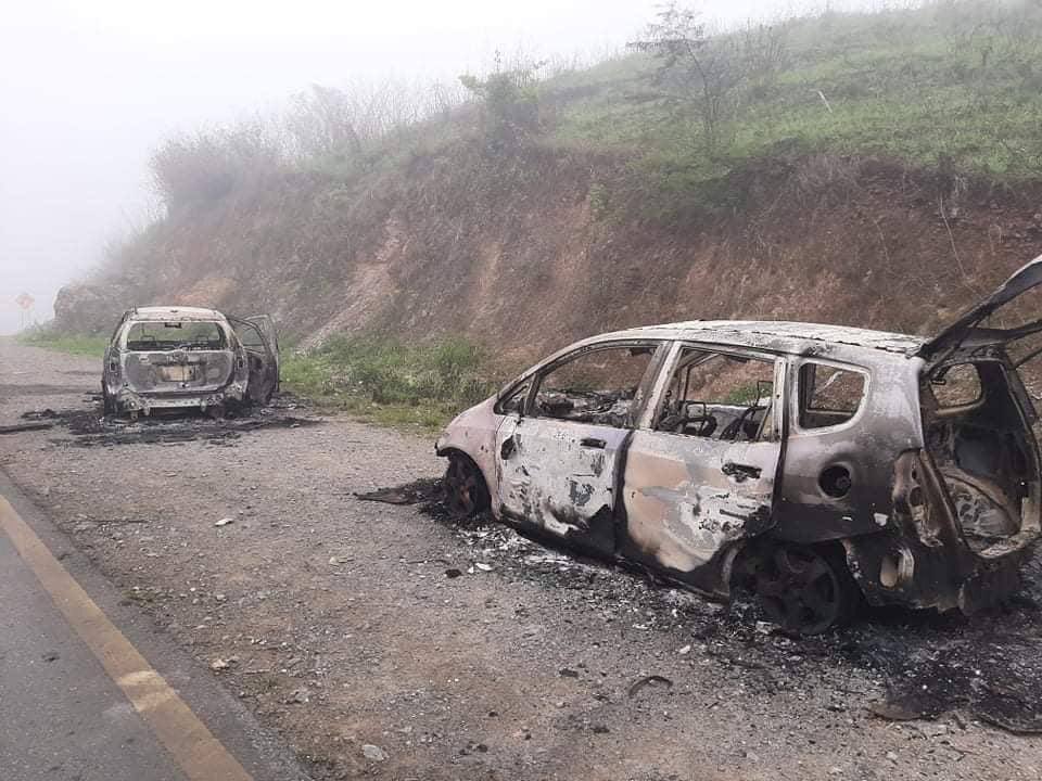 auau218's tweet photo. This morning, two cars caught fire between Maw Taung and Tarlon villages in Muse Township's Maw Taung Village Tract. The fire's origin remains unknown. #HelpKayah #May24Coup #WhatsHappeningInMyanmar https://t.co/IJEIM905ZZ