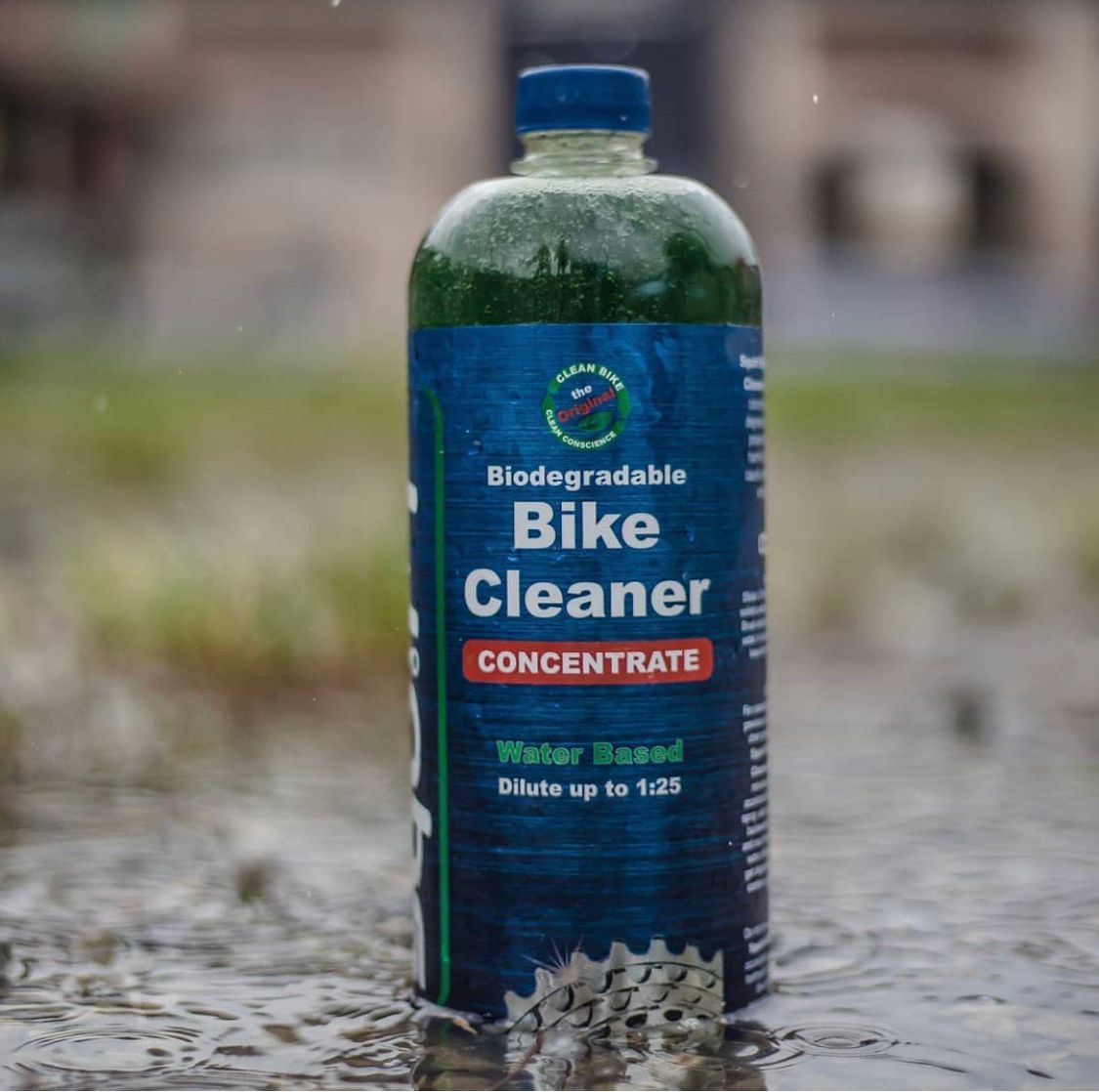 Squirtlube_SA's tweet image. Start your week off with a clean bike, with Squirt Bike Cleaner which is environmentally friendl.

#squirtcyclingproducts #applyperformance #squirtbikecleaner #biodegradable