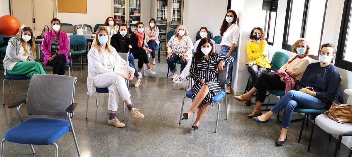 Programa d'atenció a nins, nines i adolescents amb enfermetats cròniques complexes. Pilotatge zona Tramuntana a  <a href="/CentreSalutInca/">CS Inca</a> 
Equip de pediatria del Blanquer amb les responsables del projecte.
<a href="/pacientactiuib/">@PacientActiuIB</a> <a href="/apmallorca/">Gerència d'Atenció Primària de Mallorca</a> @cronicsbalears <a href="/incaciutat/">Ajuntament d’Inca</a> <a href="/Coiba1/">COIBA</a> <a href="/escpacientes/">Escuela de Pacientes</a>