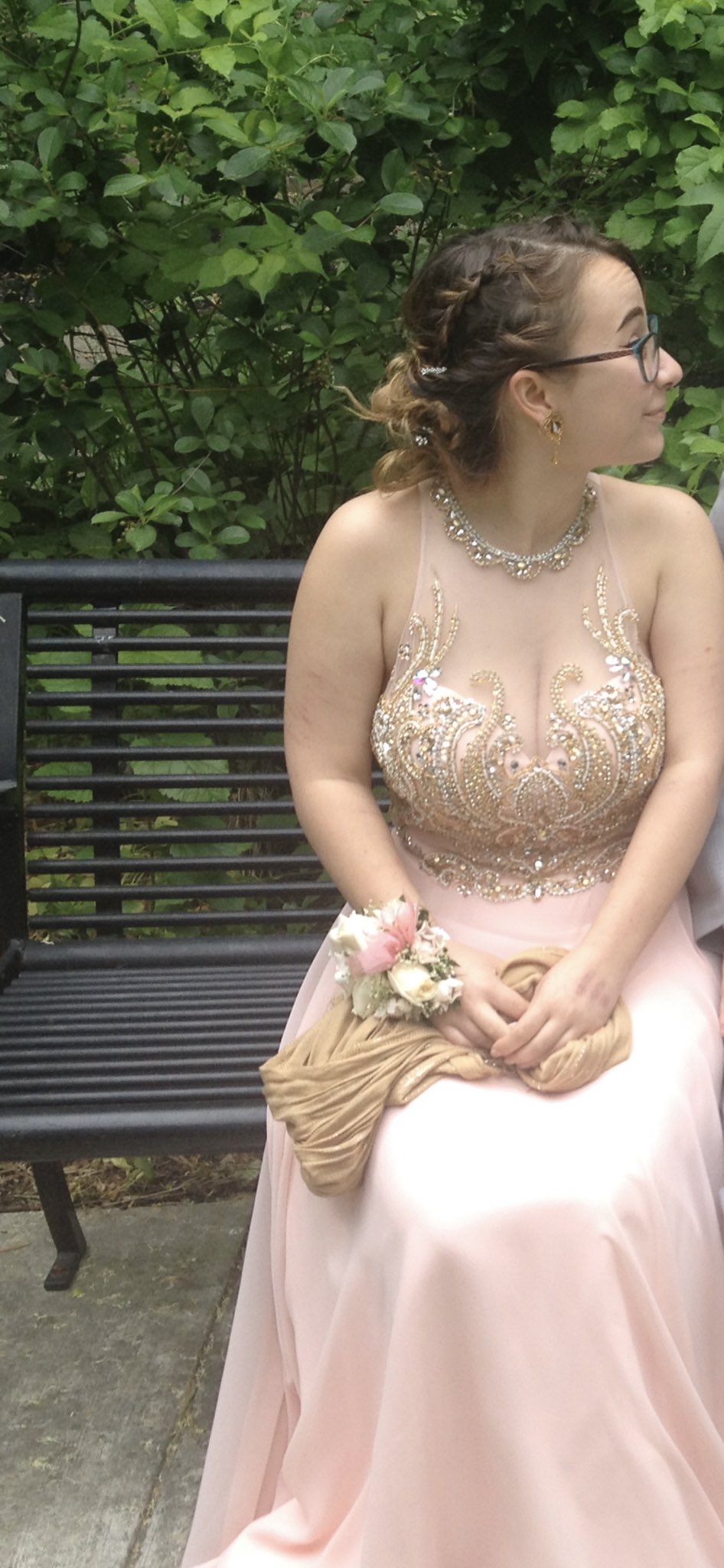 Prom titties - bats.fyi