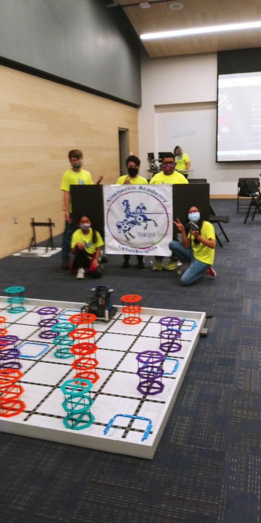 EnglemanLuann's tweet photo. First match...1st place in the World! #kimberlinshines @KA_Knights @gisdnews @GISD_Technology @gisdmagnets @drlopez23 Four Kimberlin teams are at the GRCTC competing at VEX IQ LIVE Remote Tournament now through Wednesday. https://t.co/lJ9aHBReiZ
