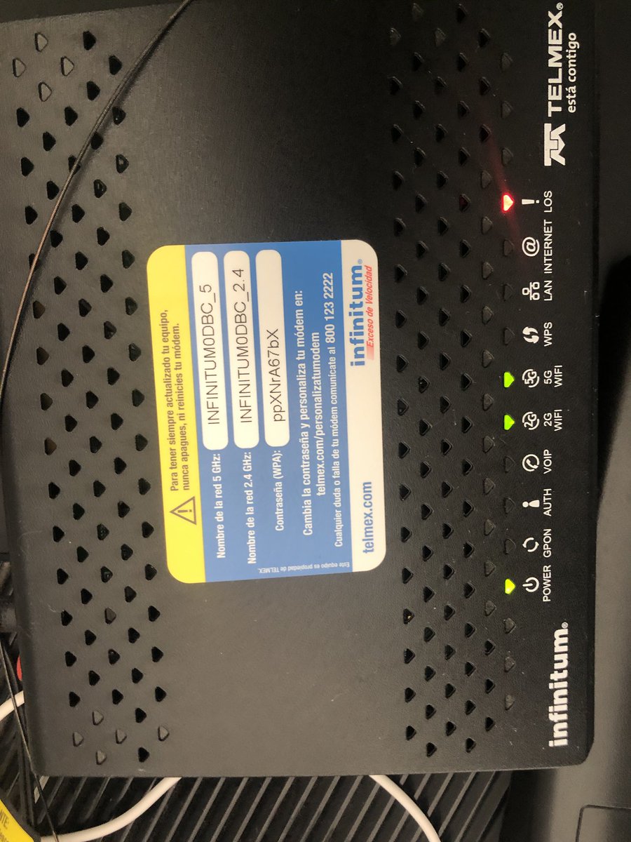 PausePlay9's tweet photo. @TELMEXSoluciona buenos días, reportando el servicio con fallas de internet. Este esta fallando desde hace 5 días.   A nombre de Carlos Agustín Valdéz https://t.co/hGk6d71aJD