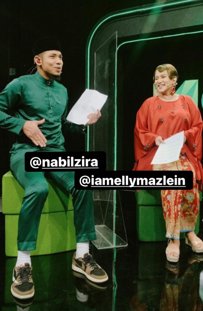 NeelofaYou's tweet photo. @babybooboo8686 Ni sop sepatutnya di program tv. Dan compare dgn program tv artis kita. Saya ambil contoh @missfazura &amp; zul. Nabil dgn elly tak pakai mask. (Kotlah marah letak gambar fazura je 😂). Contoh artis lain yang tak follow banyak jugak.tapi ni antaranya sbg rujukan. https://t.co/lN5ePIcosG