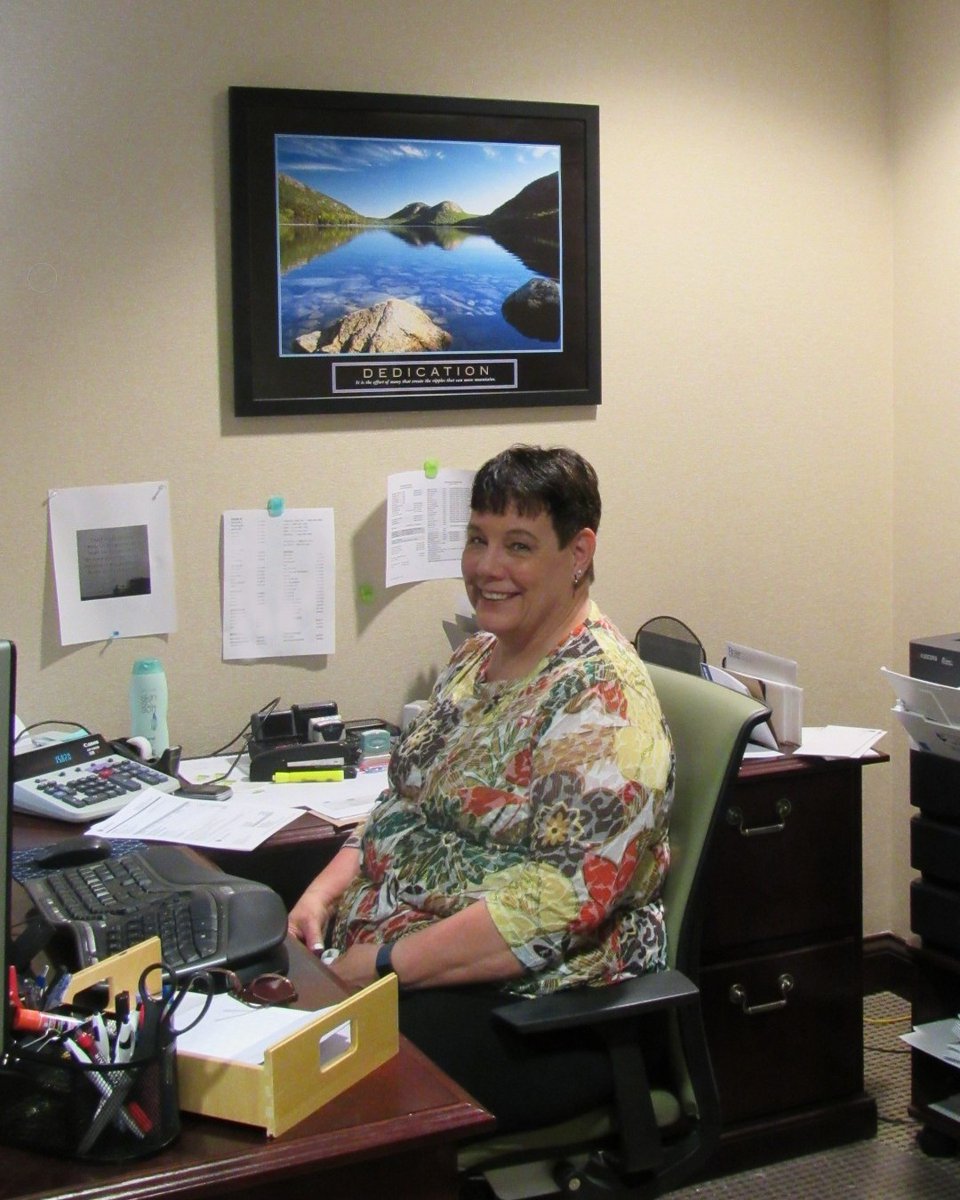 BeckerLawOffice's tweet photo. Congratulations to Ann Zellar on her 15 Anniversary in May!! 🏆
For her anniversary we took her to Lowe's to get some 🌷plants 🌱 🌻 for her garden and a new office chair for her home office!!! 😀

You might say her #Dedication is on the wall!! 😉😂 https://t.co/mb2gf4AfkJ