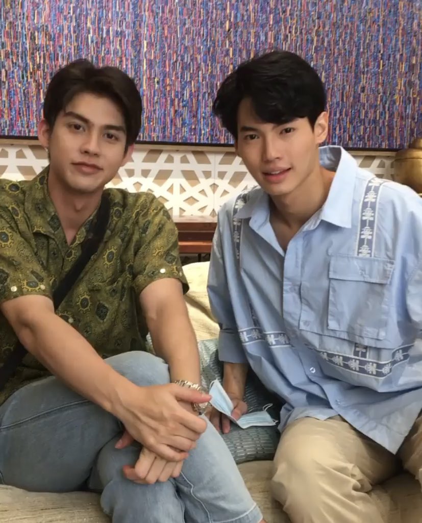 salaleyoo__'s tweet photo. this day 🤗🤔🤭 https://t.co/b7EPad3pta