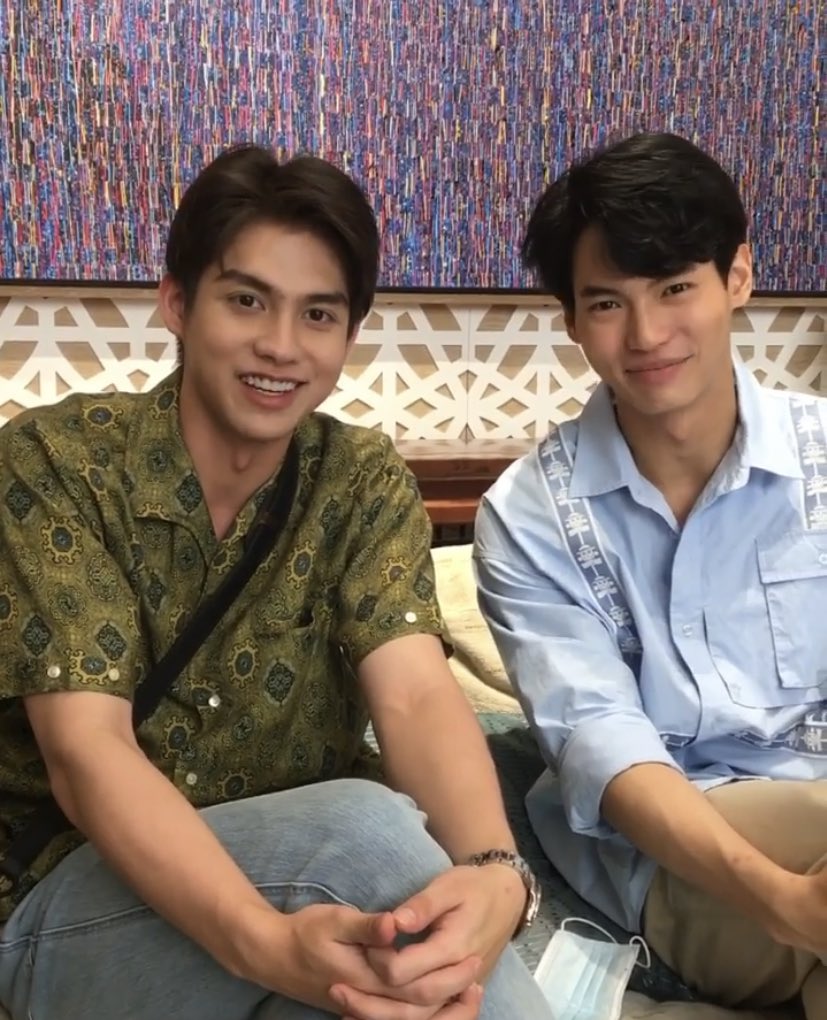 salaleyoo__'s tweet photo. this day 🤗🤔🤭 https://t.co/b7EPad3pta
