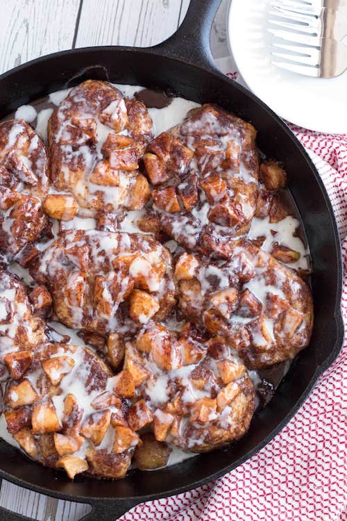 lafiestamarkets's tweet photo. These Skillet Apple Pie Biscuits make for a fantastic morning treat or a simple after dinner dessert. One bite and you'll fall in love. > https://t.co/db13gSkHpK https://t.co/ofSKt7CHQC