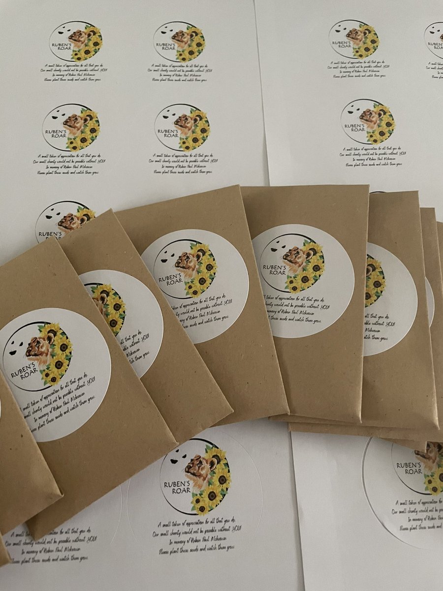 rubensroaruk's tweet photo. Popping together some little Thank-you gifts today.. These gifts will give back to the environment and are a small token of our appreciation for those who have raised funds and answered our calls for knitted hearts 🐝 🐝 https://t.co/uVNr1oI5BH