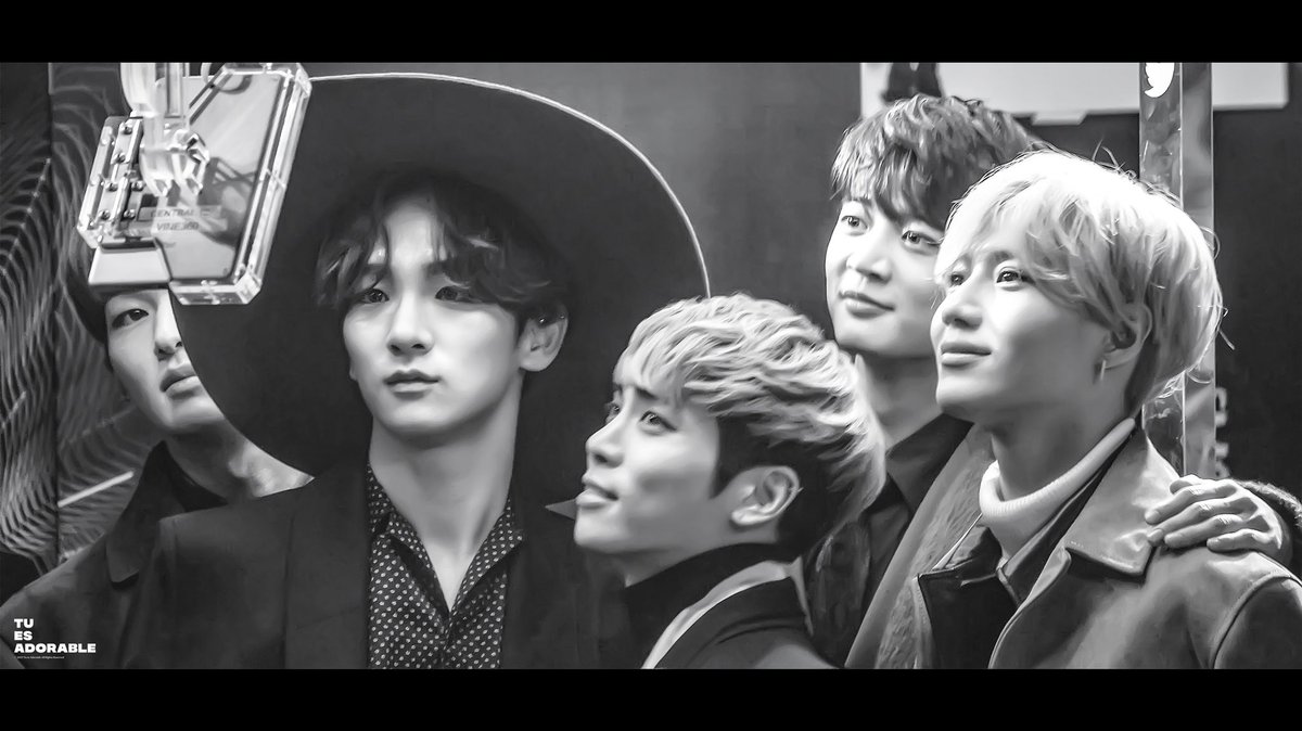 Tuesadorable's tweet photo. 20151202
MAMA 샤이니

𝙃𝙖𝙥𝙥𝙮 𝙎𝙃𝙄𝙉𝙚𝙚 𝘿𝙖𝙮 ♡

#샤이니 #SHINee #シャイニー
#HappySHINeeDay 
#13YearsWithSHINee https://t.co/0P2r5IcMv8