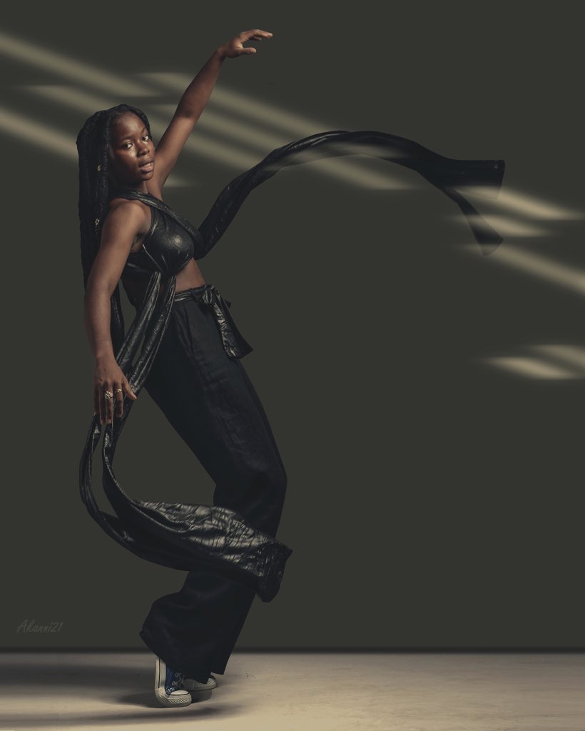 CAkpuru's tweet photo. CHIOMA AKPURU RESORT CAPSULE 2021
•
An Editorial ~ The Didi Set

.
Photography: @akanni21_ 
Model: @victory_iwueze 

#clothingbrand #madeinnigeria #madeinlagos #designandfashion #everypiecetellsastory #CAwoman #explore #explorepage #exploremore https://t.co/SOEkccbfT9
