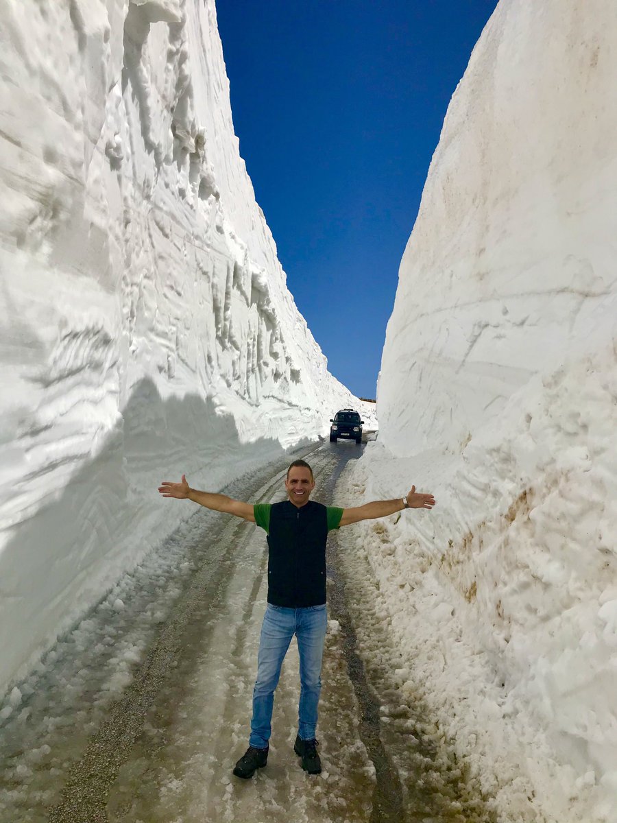 متل اليوم من العام ٢٠١٩ طريق عيناتا - الأرز ٢٥٠٠متر❄️