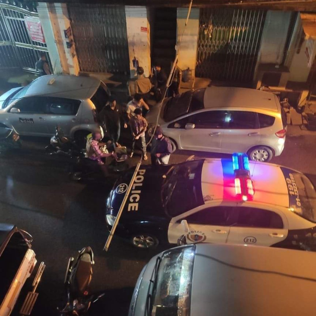 MilkTeaMM_MTAM's tweet photo. On the night of May 24, Junta terrorists raided an apartment on 30th Street, #Pabedan Township, and they unwarrantedly handcuffed and abducted three young men. The cause of the abduction is still unknown.
#May24Coup
#WhatsHappeningInMyanmar
#MilkTeaAlliance https://t.co/8rfA2Yt0de