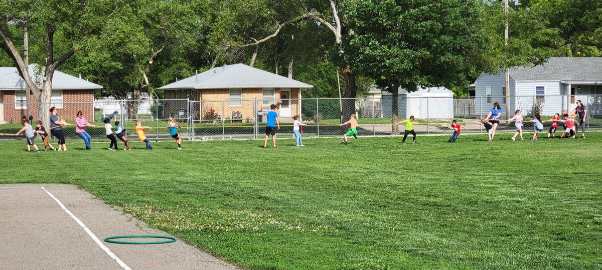 HeusnerTitle's tweet photo. So much fun at Play Day! Heusner K-2nd @HeusnerPride https://t.co/MWPN9xPJGf