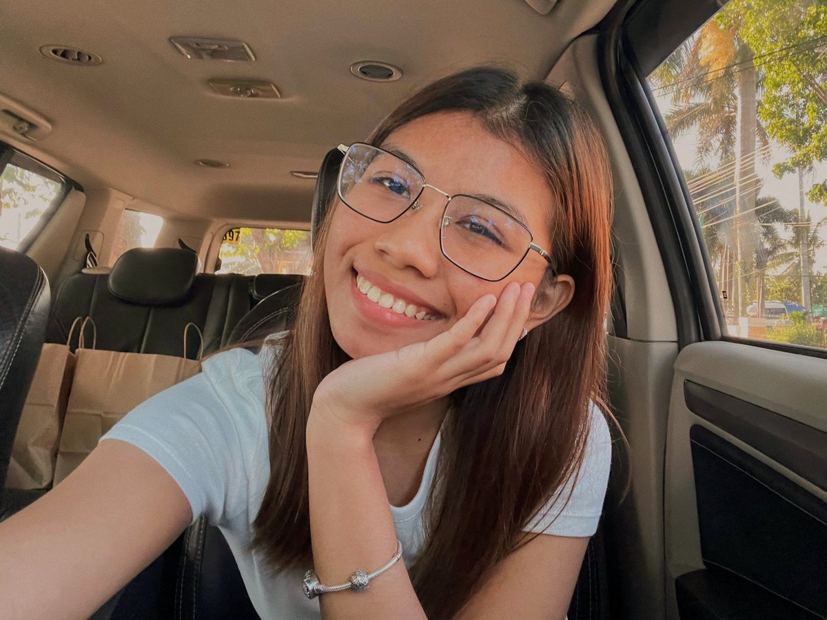 thewhaliens's tweet photo. golden hour car selcas with our lovestay boy ~

# ssd # stayselcaday @Stray_Kids https://t.co/MgxPAXgmVz