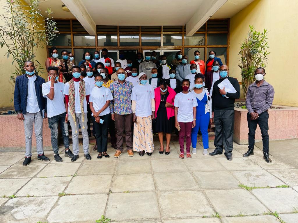 RoySasaka's tweet photo. Today marks the end of the Western Circuit in the process of validating the @GenUKenya  strategy
Key questions raised to the youth for engagement included concerns on how the youth want to be represented, Informed, engaged and supported 
#InvolveYouth #SautiYaVijana https://t.co/RnUUday9Yj